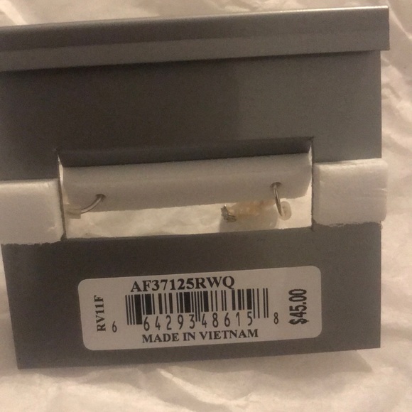 BRAND NEW Nadri Freshwater Pearl Earrings - Picture 2 of 3